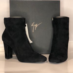 Brand New | Giuseppe Zanotti Black Suede Ankle Boot | Size 40 | Made in Italy